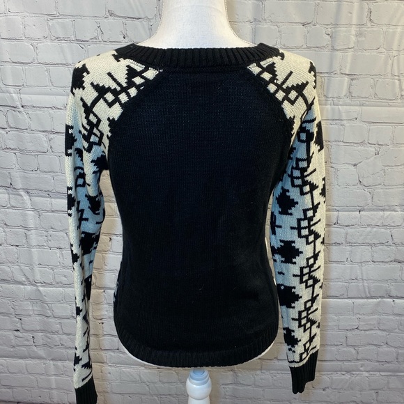 PRINCESS VERA WANG Crewneck Sweater Black & White Geometric Pattern-Small - Picture 3 of 4